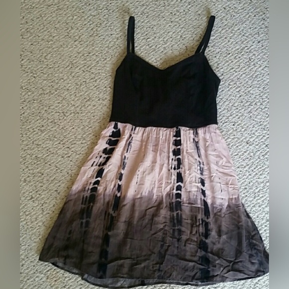 American Eagle Outfitters Dresses & Skirts - Light Pink/ Brown Ombre Cut Out Back Dress size medium